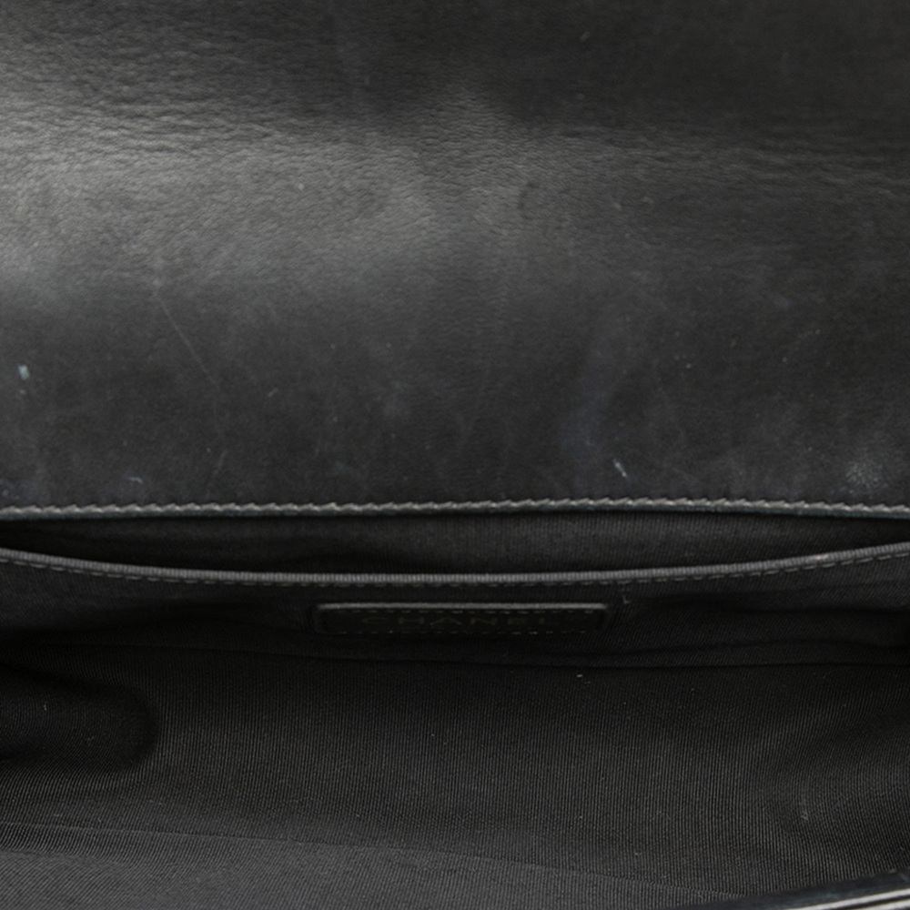 Pre-Loved Chanel Medium Quilted Lambskin Boy Flap - Picture 4 of 7